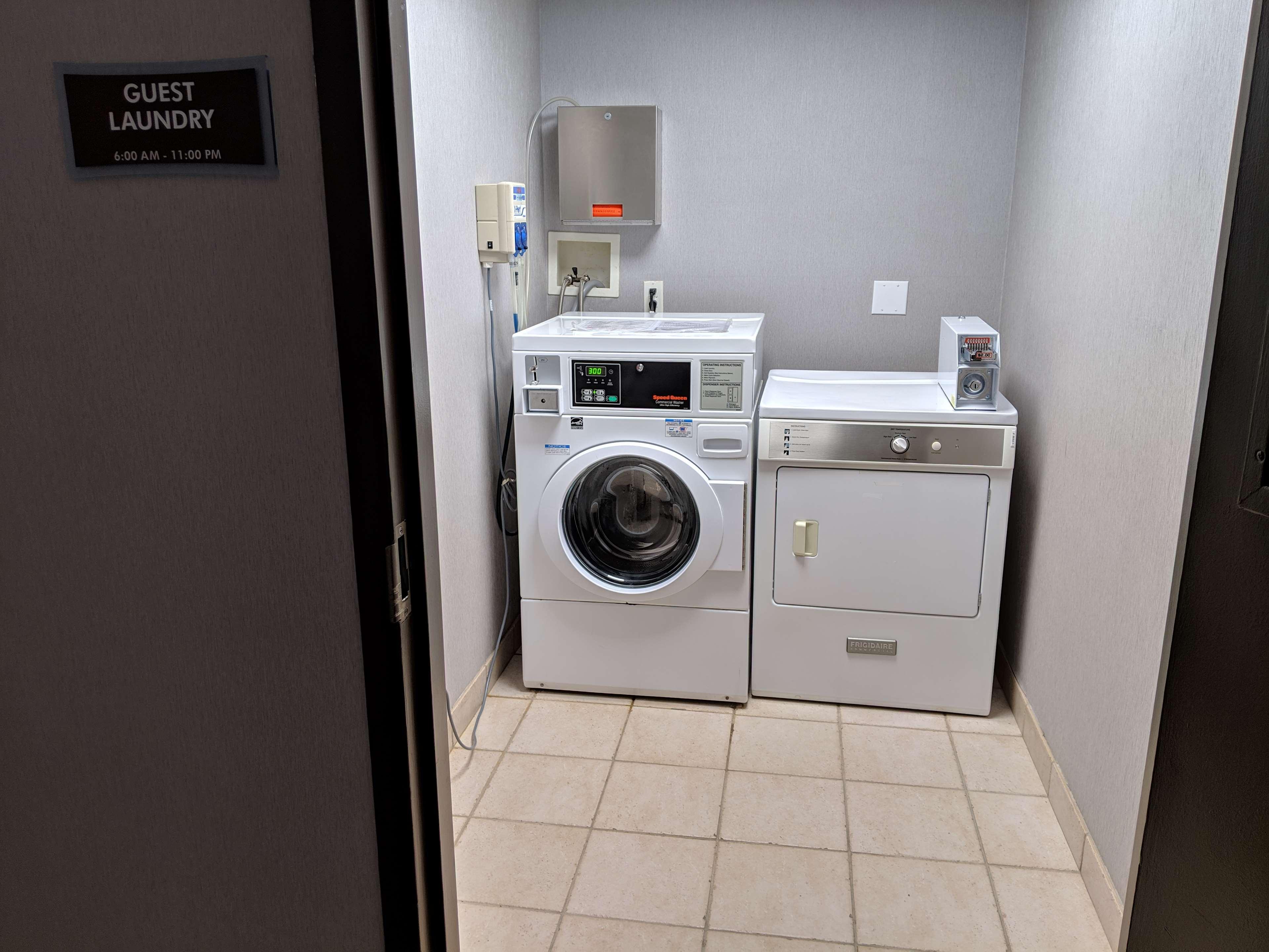 Best Western Plus Hanes Mall Winston-Salem Zewnętrze zdjęcie